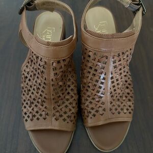 Franco Sarto Harlet 3 Cognac Brown Woven Cutout Sandals Block Heel Size 7.5